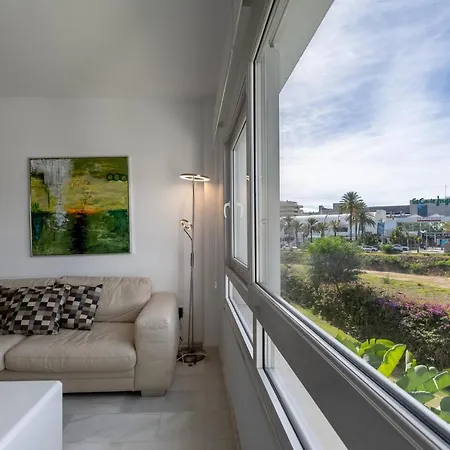 Front In Puerto Banus Apartman *