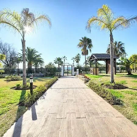 Apartment Front In Puerto Banus Marbella