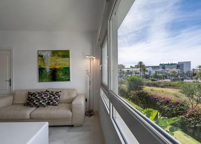 Front In Puerto Banus Апартаменти *
