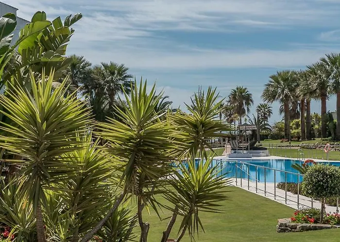 Апартаменти Front In Puerto Banus *